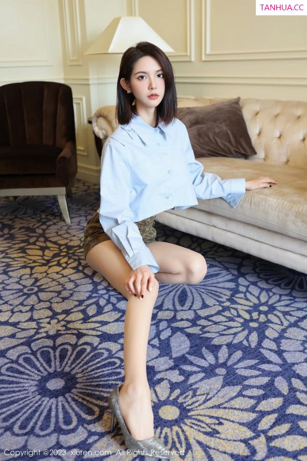   [XiuRen]高清写真图 2023.04.28 No.6661 乔一一 短裙美腿第10张图片